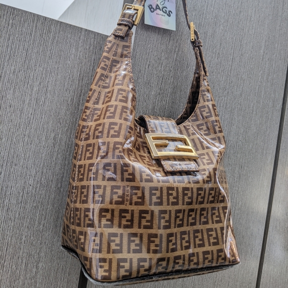 Fendi: Vinyl PVC Monogram FF Plate Baguette - Picture 3 of 17